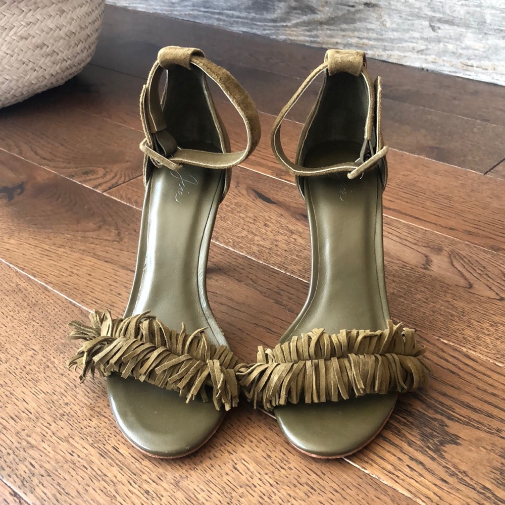 Joie Heels with fringe detailing, 6.5